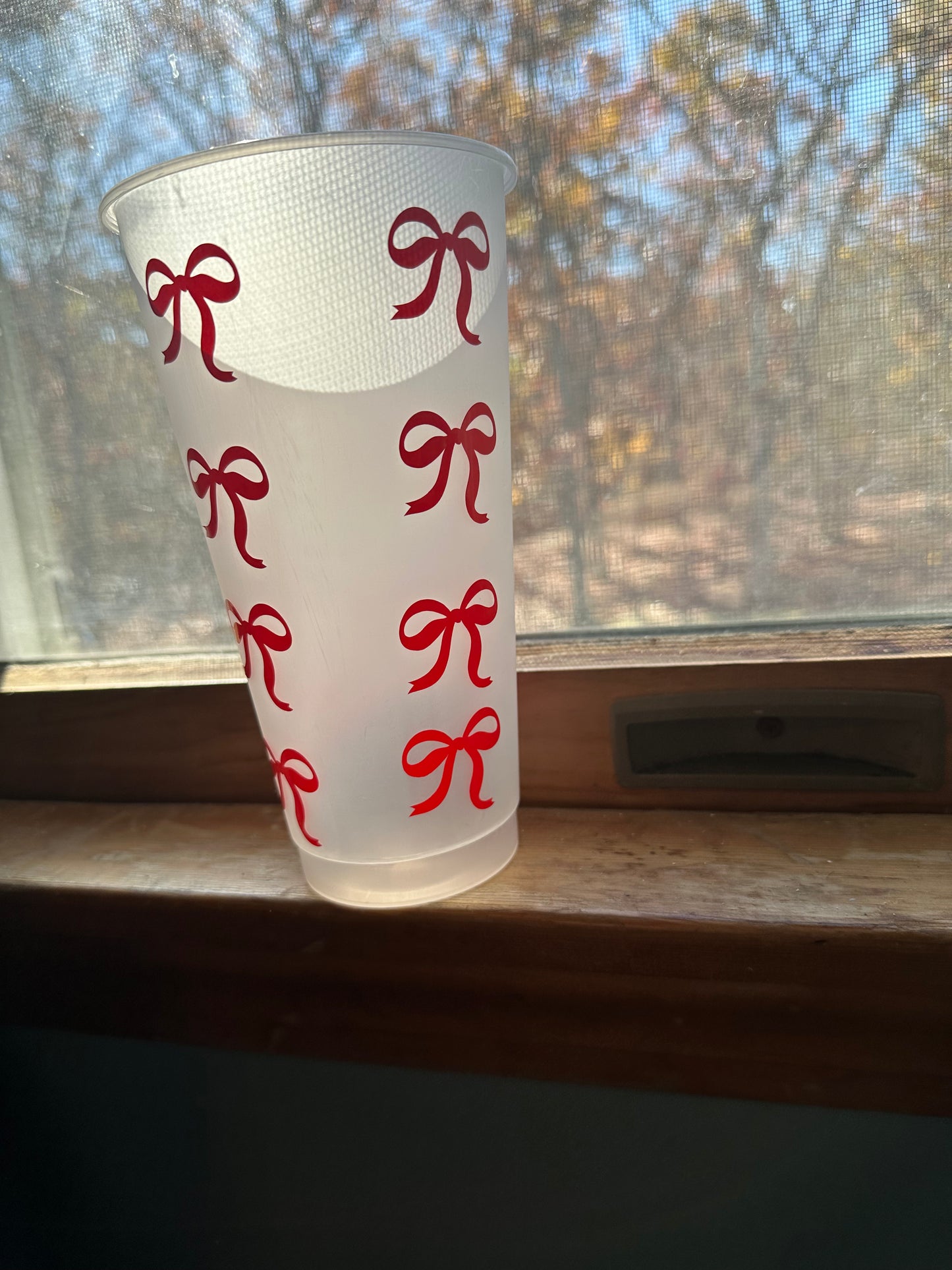 24oz bow tumbler